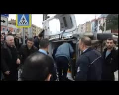 Bursa'da otobüsün çarptığı ambulans takla attı: 5 yaralı