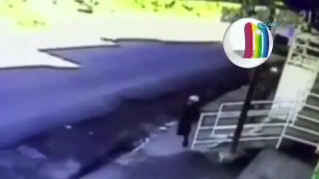 Kamyonet defalarca takla attı: Araçtan böyle uçtu!