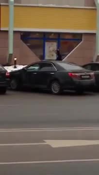 Moskova metrosunda büyük panik! Elinde kesik çocuk kafası...