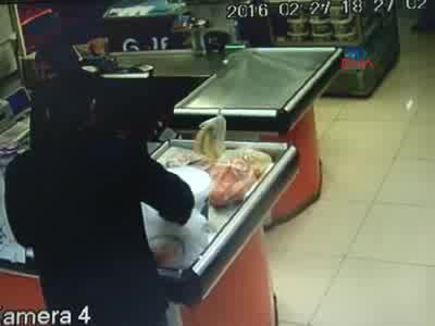 Kasiyerim dedi marketi soydu