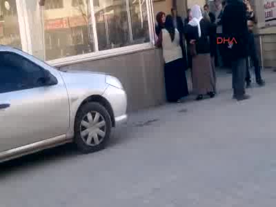 İş makinesinin altında kalan çocuk öldü