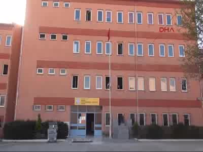 Tacizle suçlanan lise müdürü tutuklandı