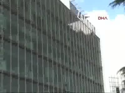 Zaman gazetesi önünde hareketlilik -1