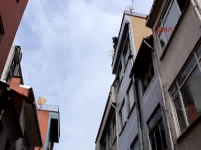 İntihara kalkışan genci kaymakam ikna etti