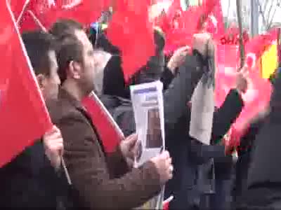Zaman Gazetesi'ne kayyum atanmasına Bursa'da protesto