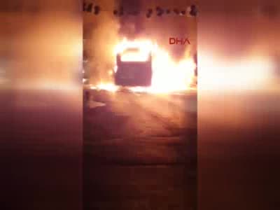 Özel halk otobüsüne molotoflu saldırı