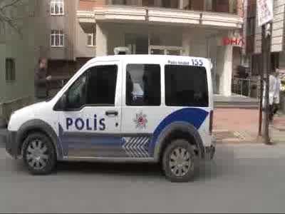 Karısını defalarca bıçaklayarak öldürdü!