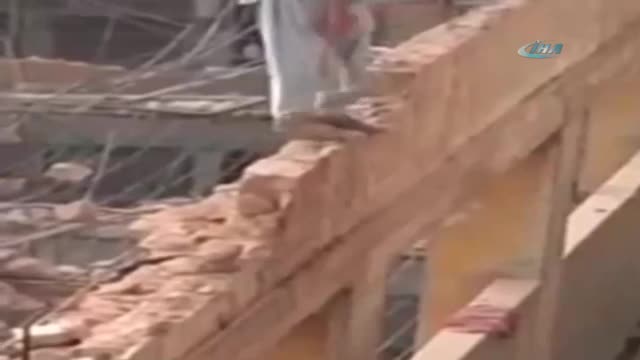 Hayatlarını hiçe sayarak saatlerce çalıştılar