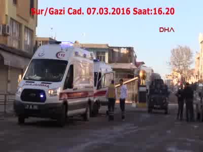 Sur'da 13 PKK'lı teslim oldu