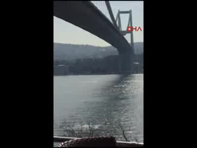 Boğaz Köprüsü'nden ölüme böyle atladı