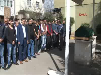 Köprüden atlayarak intihar eden adam son yolculuğuna uğurlandı
