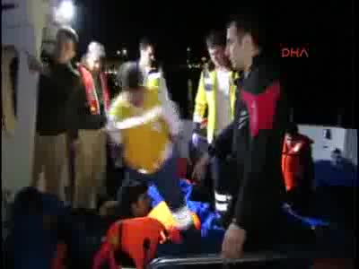 Kaçakları taşıyan tekne battı: 5 ölü