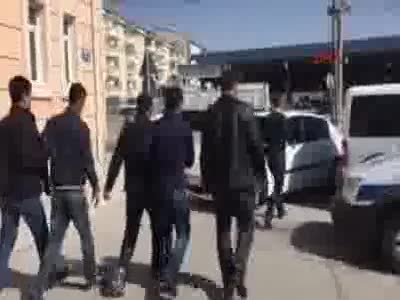 Kredi kartı dolandırıcıları suçüstü yakalandı