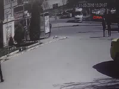 İstanbul'da beton mikseri dehşeti kamerada