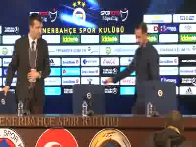 Fenerbahçe Teknik Direktörü Pereira Futbol önemsiz. İnsanlar yakınlarını, ailelerini kaybediyor