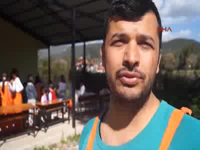 Bursalı işadamı çocuklar için ahşap kesme makinesi yaptı