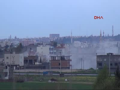 Sokağa çıkma yasağı süren Nusaybin'de barikatlar imha ediliyor