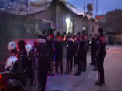 Boşandığı eşinin evine tüfekle ateş açtı