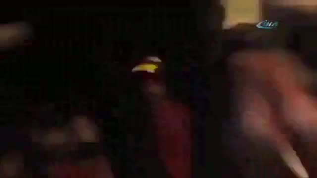 Barmenin alev şovu kadını öldürüyordu!
