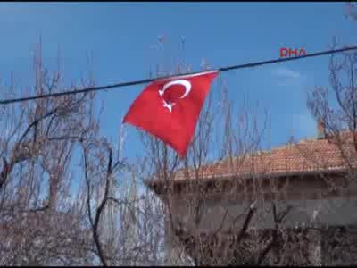 Kazada şehit olan emniyet müdürünün baba ocağına ateş düştü