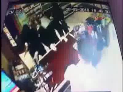 Eczane soyguncuları kamerada