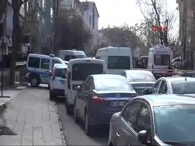Ankara'da polis memuru, kadın polis ve yanındaki bir kişiyi silahla vurarak öldürdü