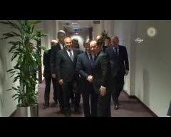 Davutoğlu, Hollande ile görüştü