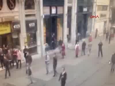 İstiklal Caddesi'ndeki patlamanın güvenlik kamerası görüntüleri