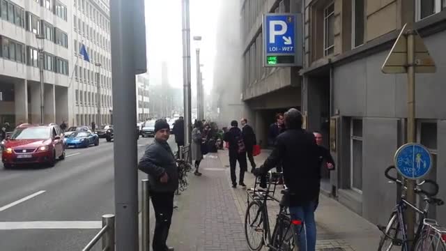 Brüksel Havalimanı'ndan sonra metro istasyonunda da patlama oldu!