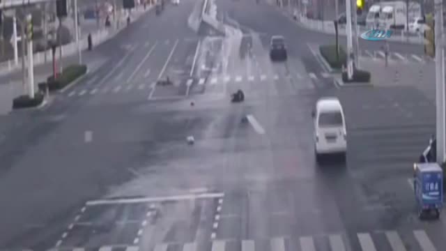 İnsanlık ölmüş dedirten görüntü