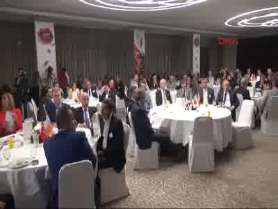 "Birlik, beraberliğinizi siyasetçilere bırakmayın"