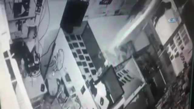 Hırsızın rahatlığı "pes artık" dedirtti