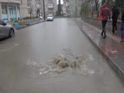 Edirne'yi sağanak yağmur vurdu