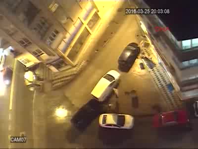 2 kız kardeşe çarptı ne şoför ne de yolcular fark etti (2)
