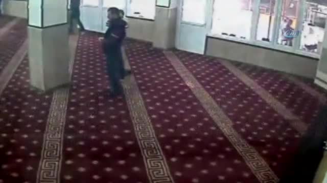 Bursa'da namaz bahanesiyle hırsızlık!