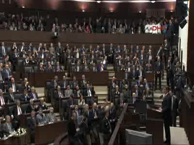 Başbakan Davutoğlu: Teröre gerçek darbeyi 'selamlaşmak' vuracak