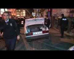 Polisin kovaladığı araç kaza yapınca şüpheliler kıskıvrak yakalandı