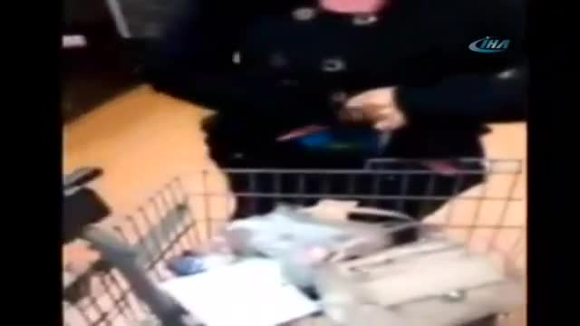 Marketten çaldıklarıyla alışveriş arabası doldu