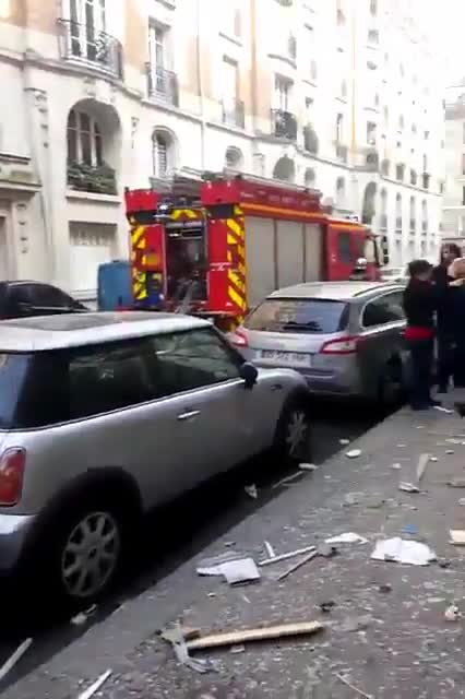Paris'te patlama meydana geldi! - 2