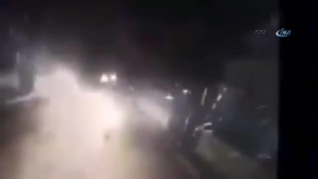 Yola döşenen patlayıcı böyle infilak etti!