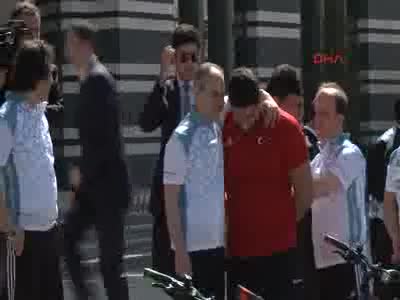 Erdoğan; Farklı inançlardan insanların bir araya gelmesi sorunların çözümü için bize yol gösteriyor