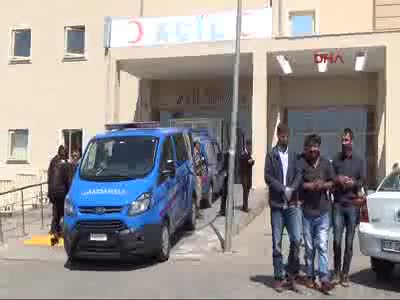 "Tezek" kavgasında 12 kişi yaralandı