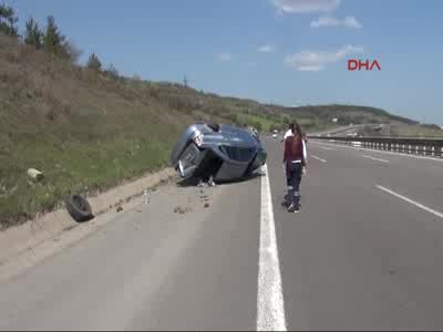Hurdaya dönen otomobilden yara almadan çıktı