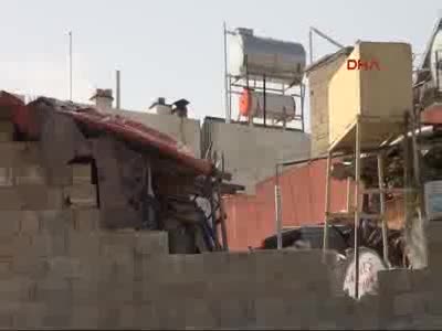 Kilis kent merkezine Suriye tarafından ateşlenen iki katyuşa roket mermisi düştü -2