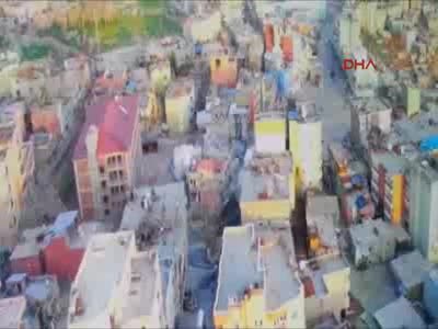 Tuzaklanan patlayıcıların imhası ve binanın çökme anı kamerada