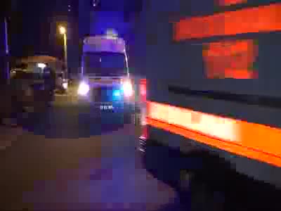 Sigara içmek için çıktıkları balkon çöktü: 3 yaralı