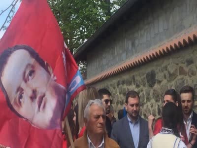 Sırbistan Başbakan Yardımcısı protesto edildi
