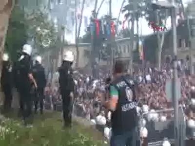 Vodafone Arena çevresinde biber gazlı müdahale