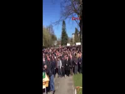Eski kocası tarafından öldürülen kadın toprağa verildi