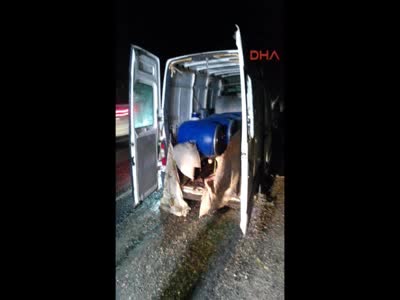 Mardin'de 3 ton bomba yüklü araç ele geçirildi